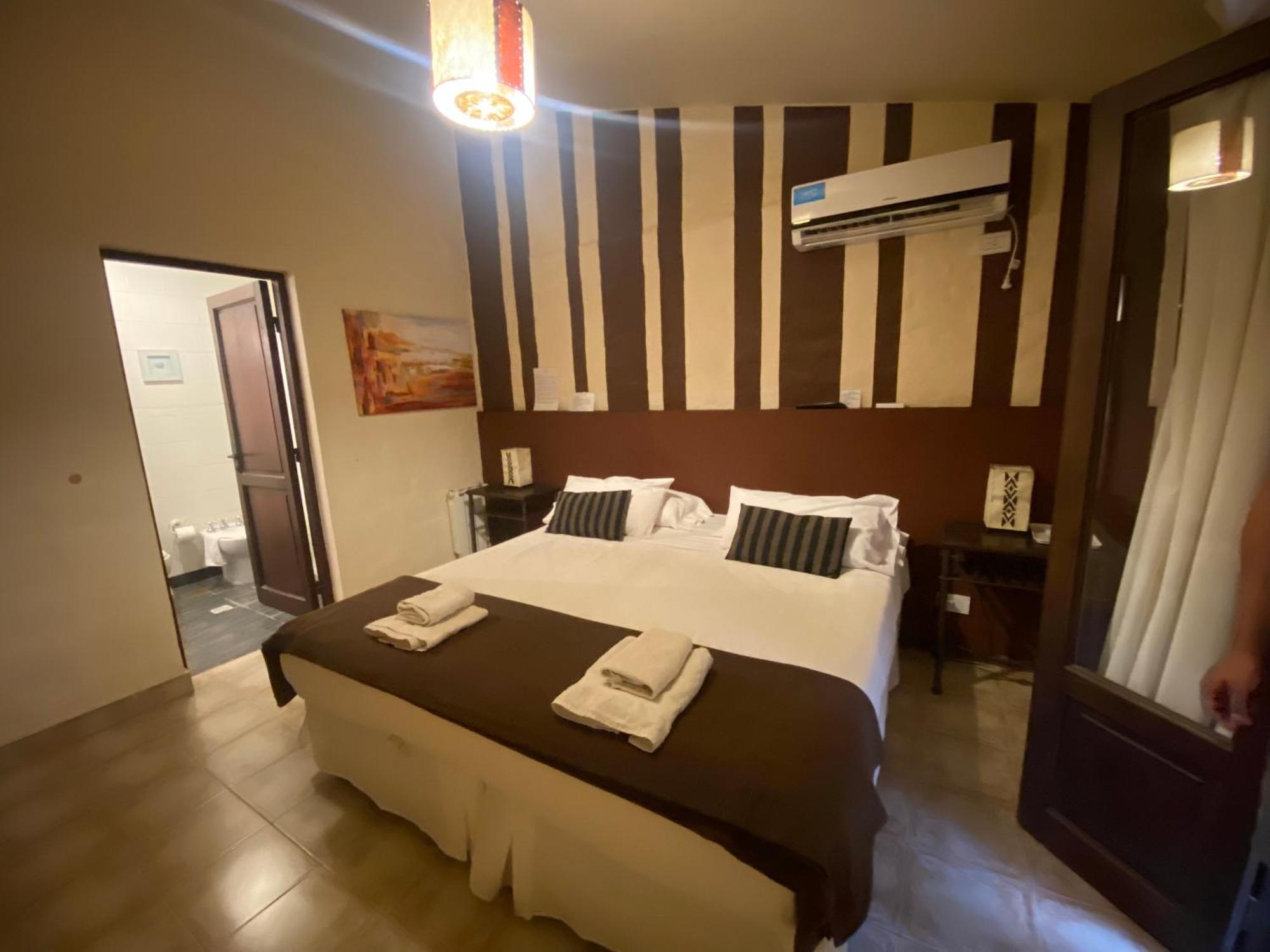 Hotel Las Chirimoyas Salta Buitenkant foto